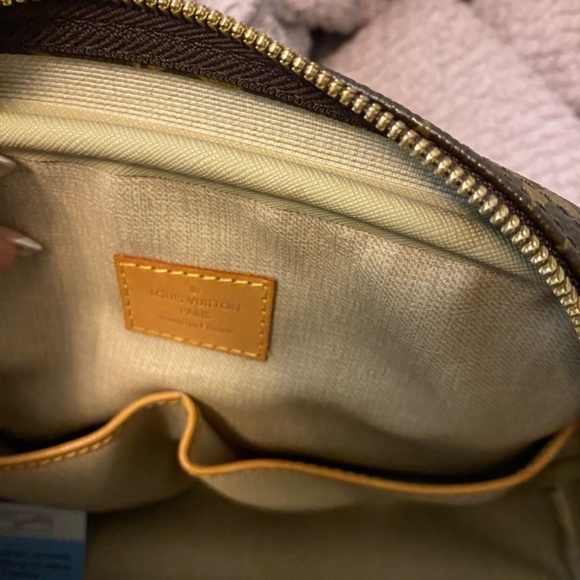 Louis Vuitton Trouville handbag - Picture 3 of 6